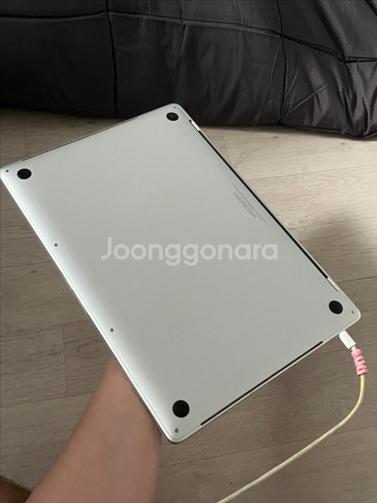 2018 맥북프로 15인치 256gb 터치바 고급형--6