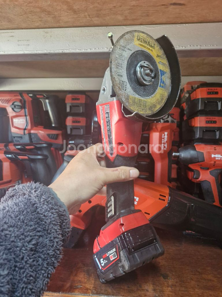 밀워키충전그라인더 M18 FSAG 100X FUEL 5--4