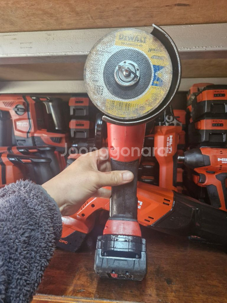 밀워키충전그라인더 M18 FSAG 100X FUEL 5--5