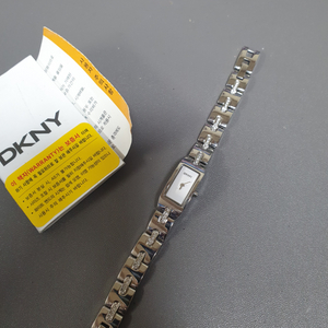 DKNY 시계 새상품