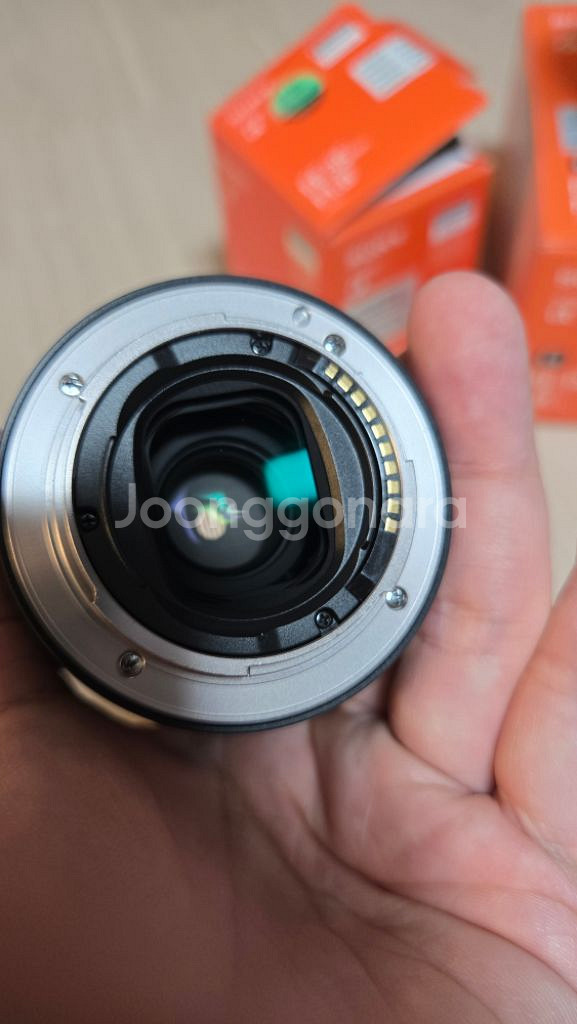 Sony FE 35mm f1.8, SEL35F18F--3