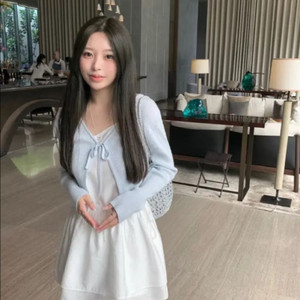 리브아워 레터 가디건 + 모브원피스
