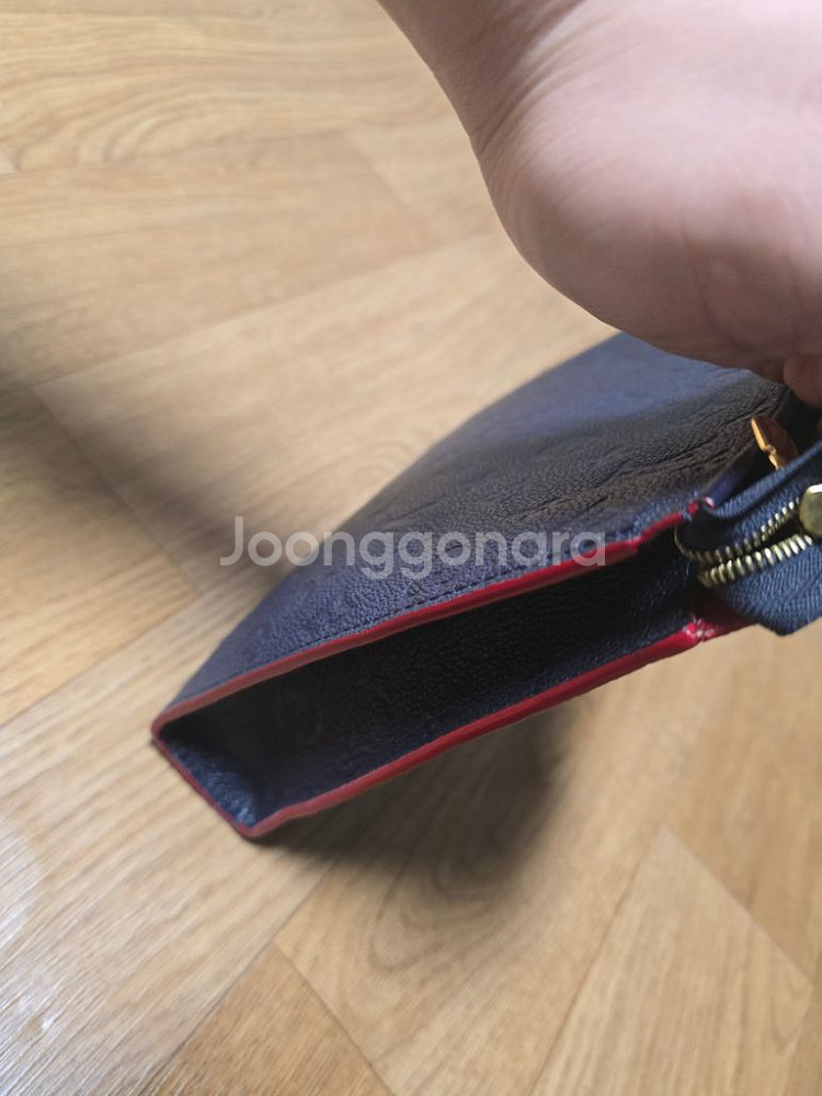 루이비통 토일렛 클러치 다크블루--1