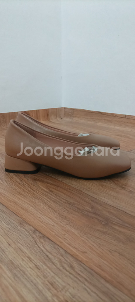 미개봉) 새상품) 여성구두 240 mm--2