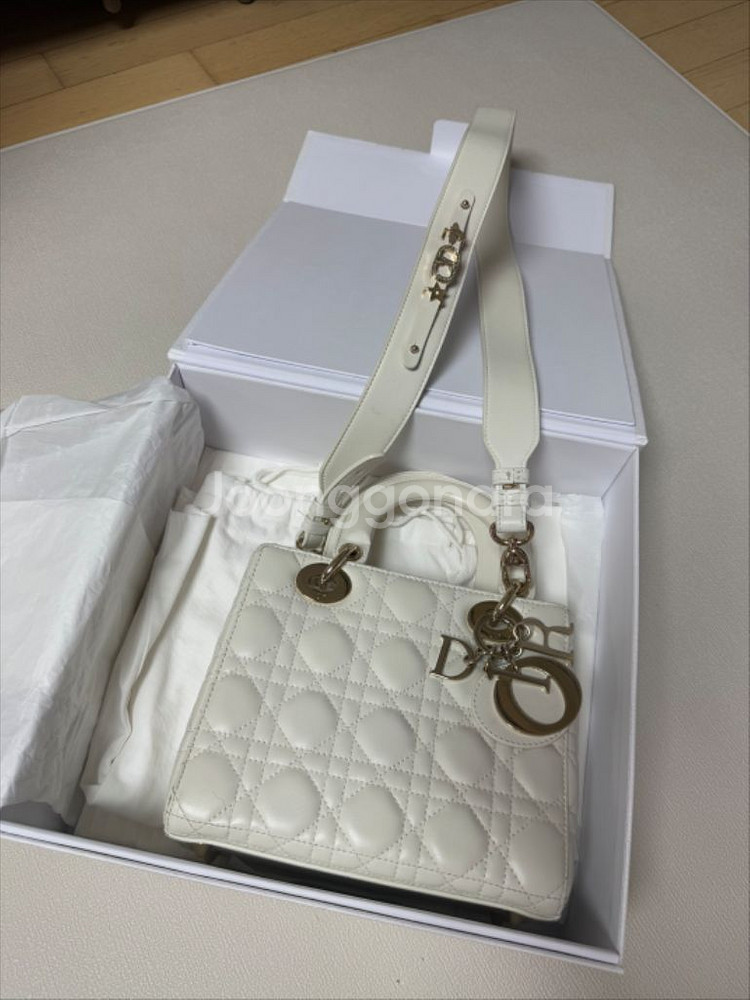 레이디 디올 스몰 라떼 급처 가격수정--3