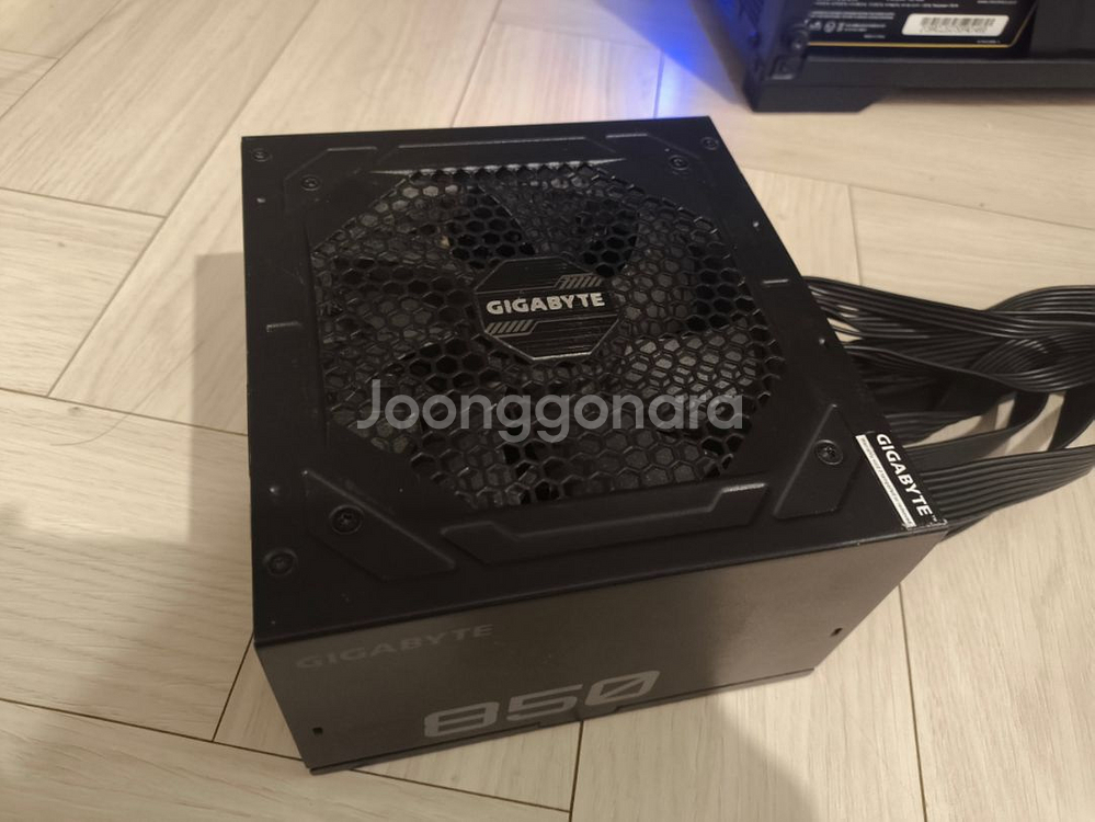 기가바이트 850w gold풀모듈러 파워--1