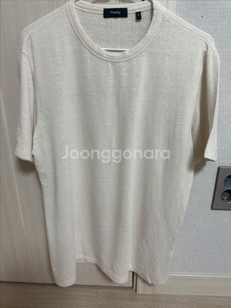 띠어리 마 재질 반팔 레귤러핏 티셔츠 아이보리 색--0