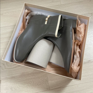 로르니 앵클부츠 240