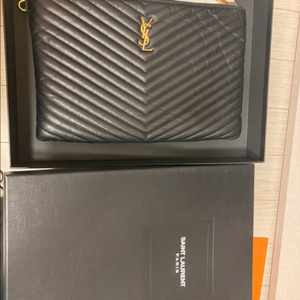 생로랑 클러치