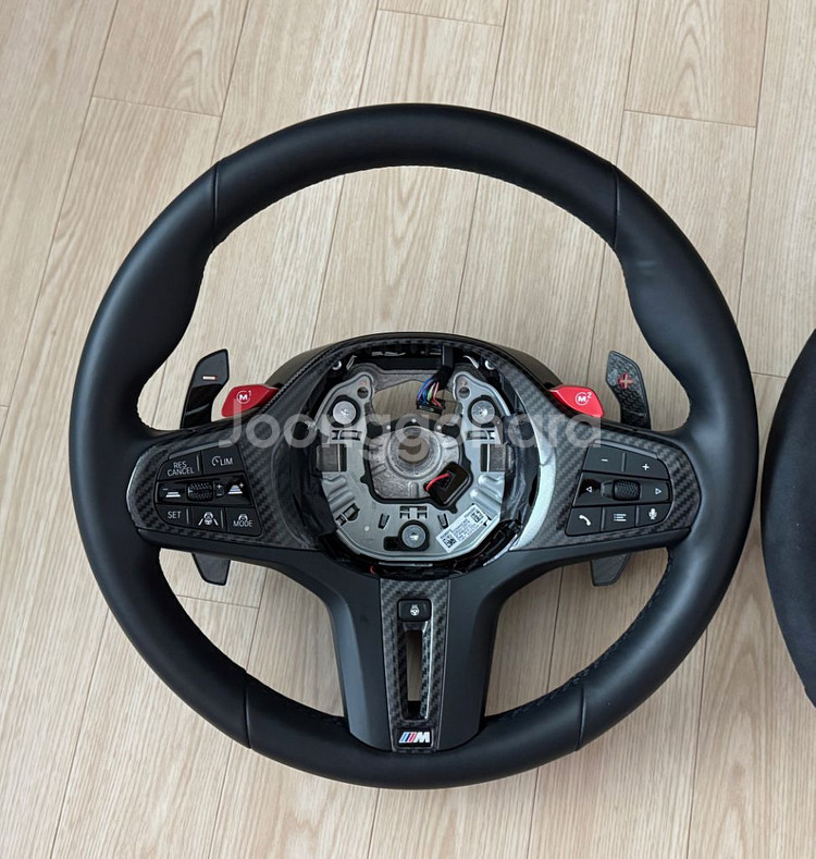 BMW M3, M4 정품 핸들 카본 커버--2