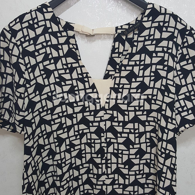 ZARA 자라 고급진 모자이크 패턴 반팔탑--4