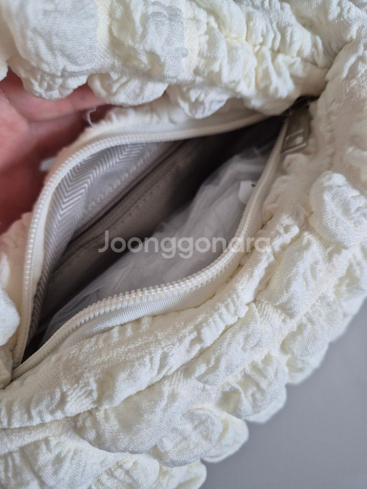 아이보리 셔링백 구름가방 새상품--1