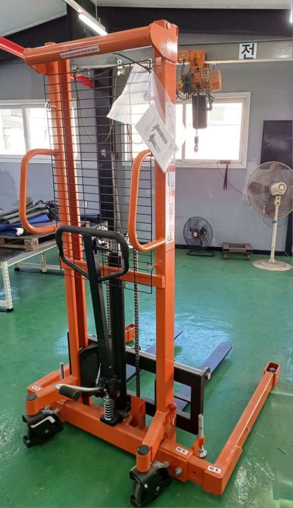쌍용리프트 확장형 수동스태커 이미지