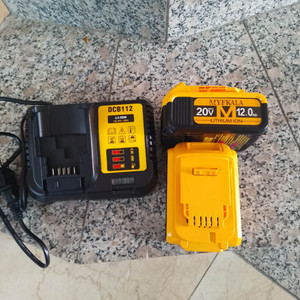 디월트호환20V 배터리2개 충전기 1개세트새상품