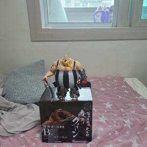 원피스 퀸 피규어