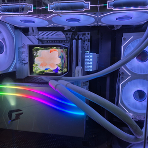 9950x3d 4070Ti넵튠 fv270 64G LCD