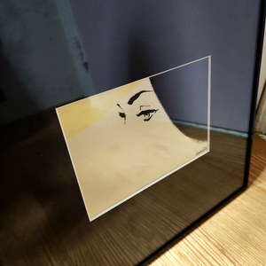 분위기 있는 그림 액자