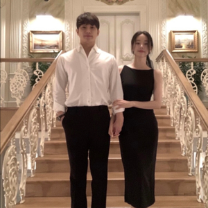백색지 보트넥 원피스