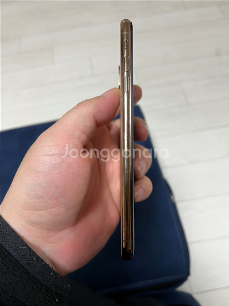 아이폰 Xs Max 골드 팝니다--4