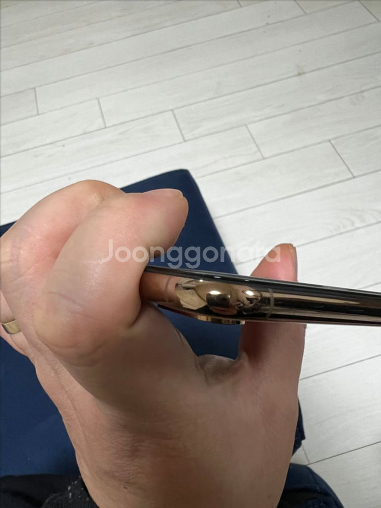 아이폰 Xs Max 골드 팝니다--8