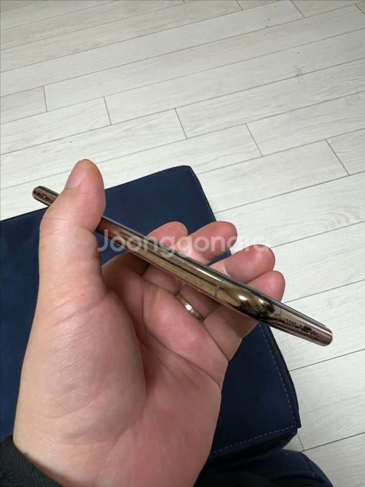 아이폰 Xs Max 골드 팝니다--9