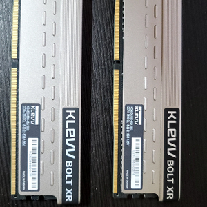 KLEVV DDR4 3600 8GB 램 *2개(16GB