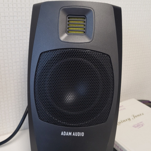 Adam D3v
