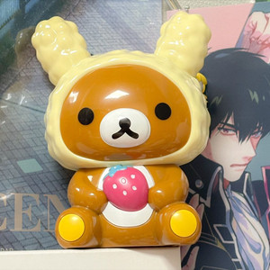 고전 토끼 리락쿠마 딸기 피규어 저금통 코리락쿠마