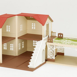 실바니안 주차장 이층 집