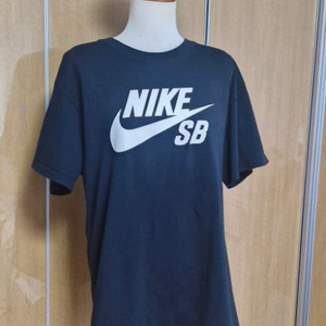 나이키 블랙 반팔티 M