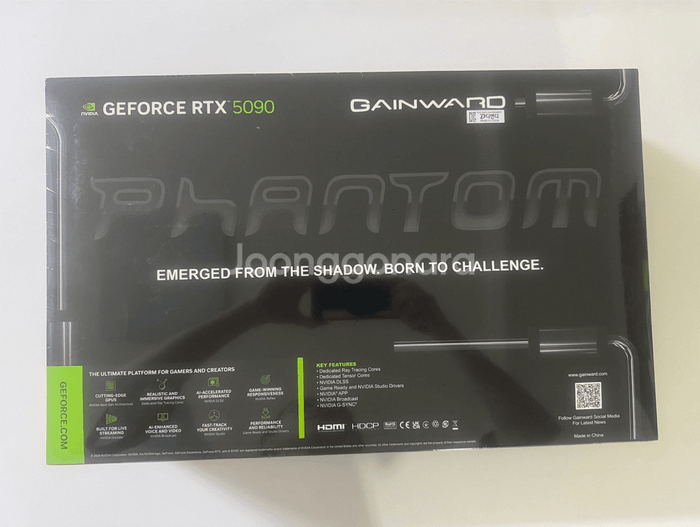 (미개봉 새상품) 지포스 RTX 5090 팬텀--1
