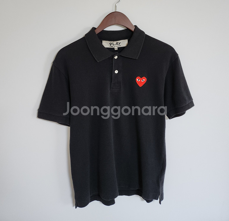 M 꼼데가르송 블랙 레드와펜 남성 반팔 카라티 AZ-T--0