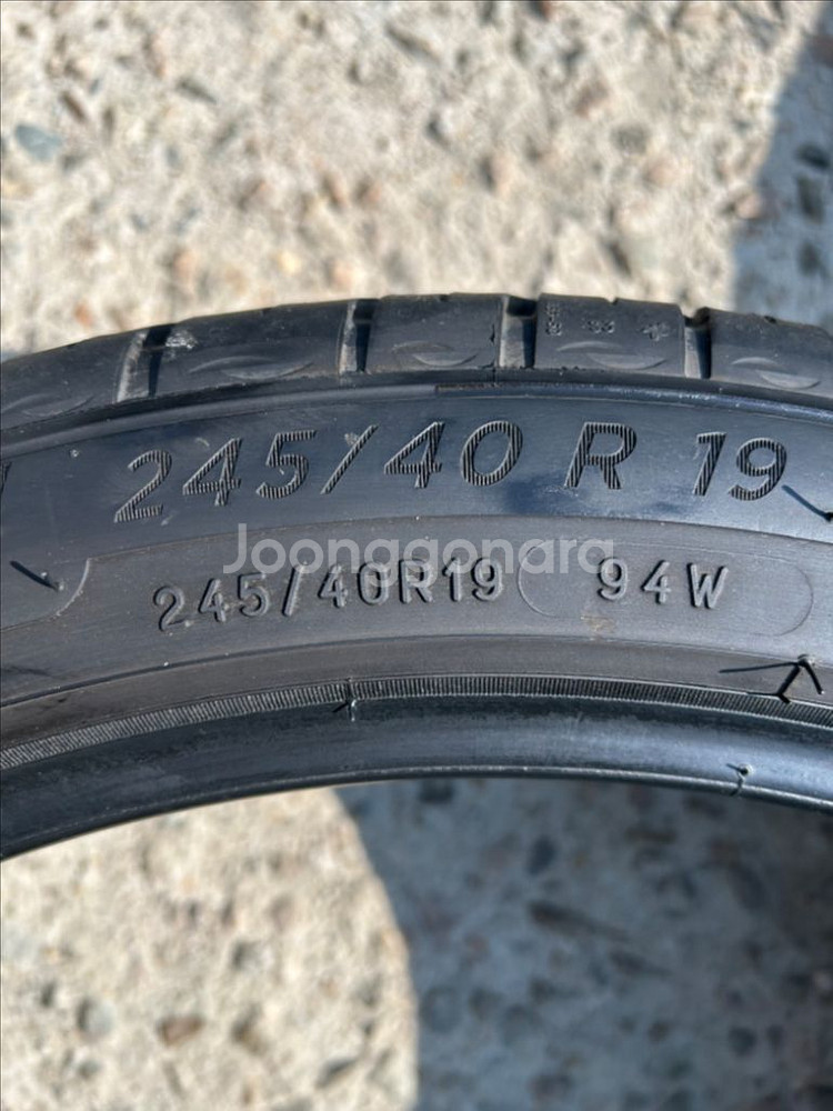 245/40R19 중고타이어 판매합니다--3