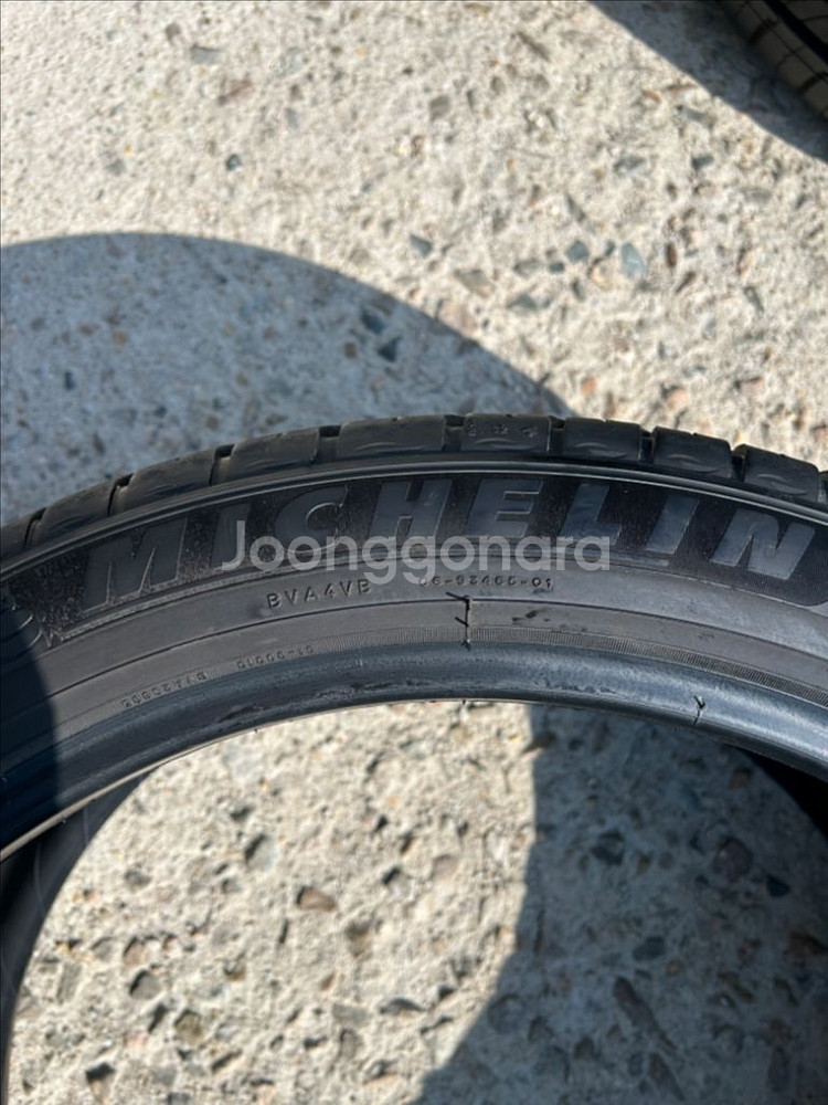 245/40R19 중고타이어 판매합니다--4