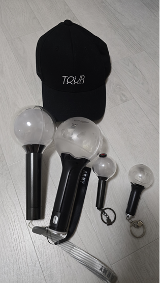 아미밤 2개 + 아미밤 키링 2개 + 콘서트 모자--0