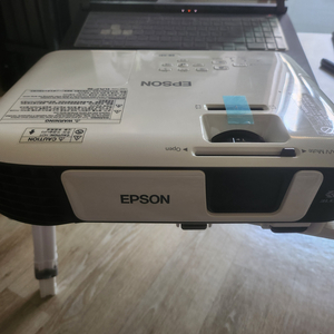 EPSON 프로젝터 팝니다.