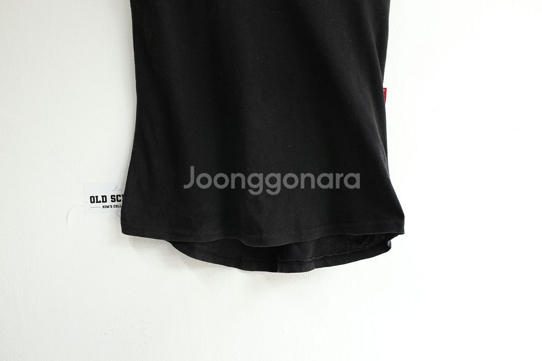 디스퀘어드 반팔 블랙티셔츠 S사이즈--2