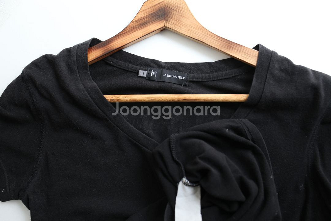 디스퀘어드 반팔 블랙티셔츠 S사이즈--4