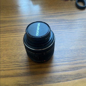 올림푸스 14-42 F3.5-5.6 IIR 렌즈 팝니다