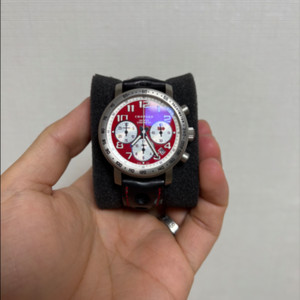 쇼파드 밀레밀리아 8915 한정판 40mm