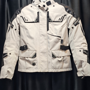 다이네즈 LADAKH 여성용 상하의 판매합니다