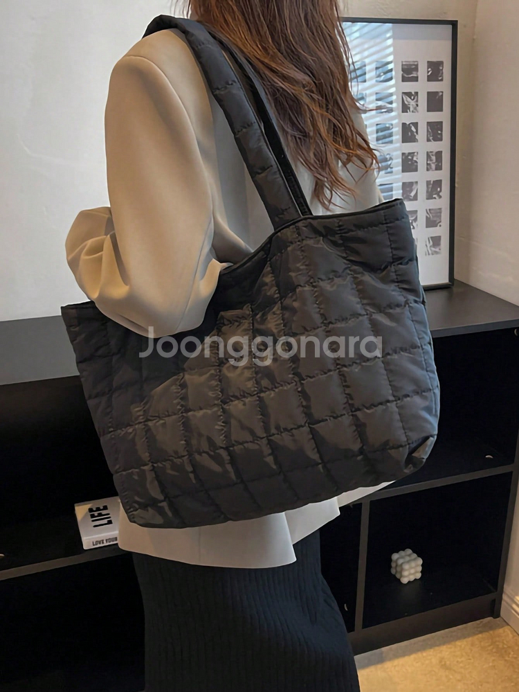 패딩가방 엠보가방--0