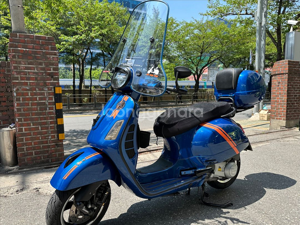 베스파 gts300 슈퍼--1