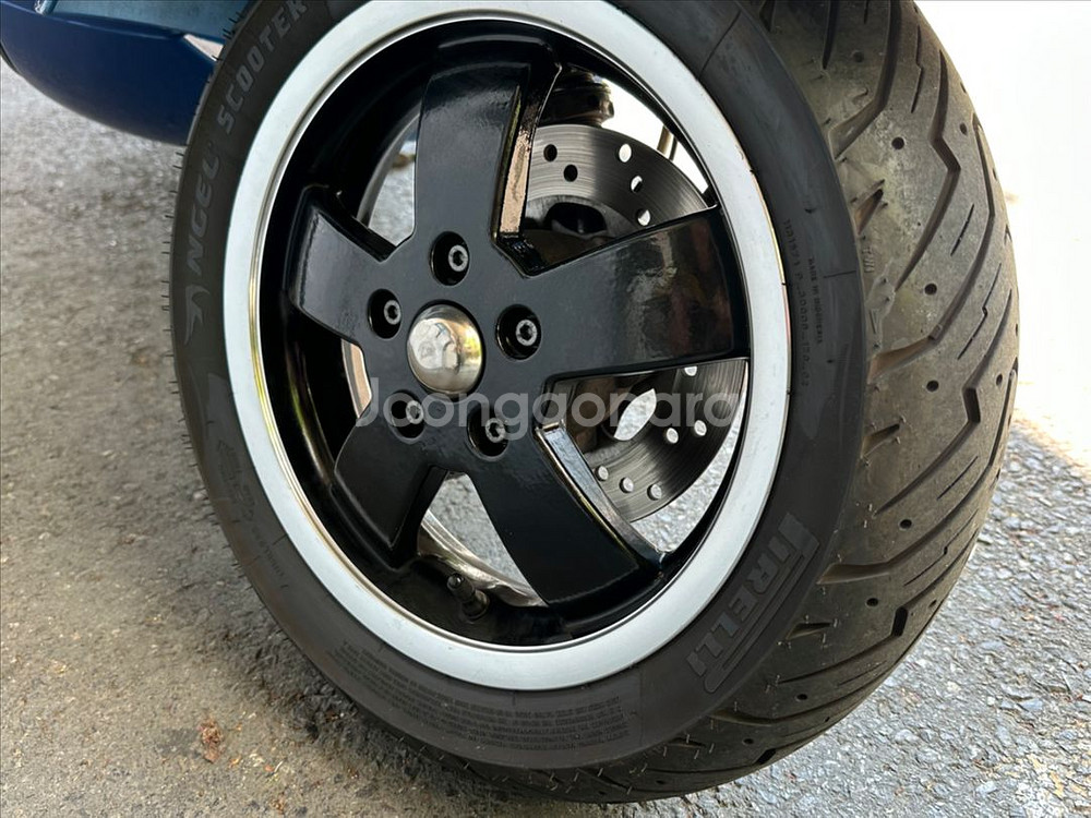 베스파 gts300 슈퍼--8