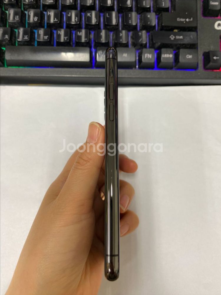아이폰11프로 그래파이트 AA급 256G 배터리100%--4