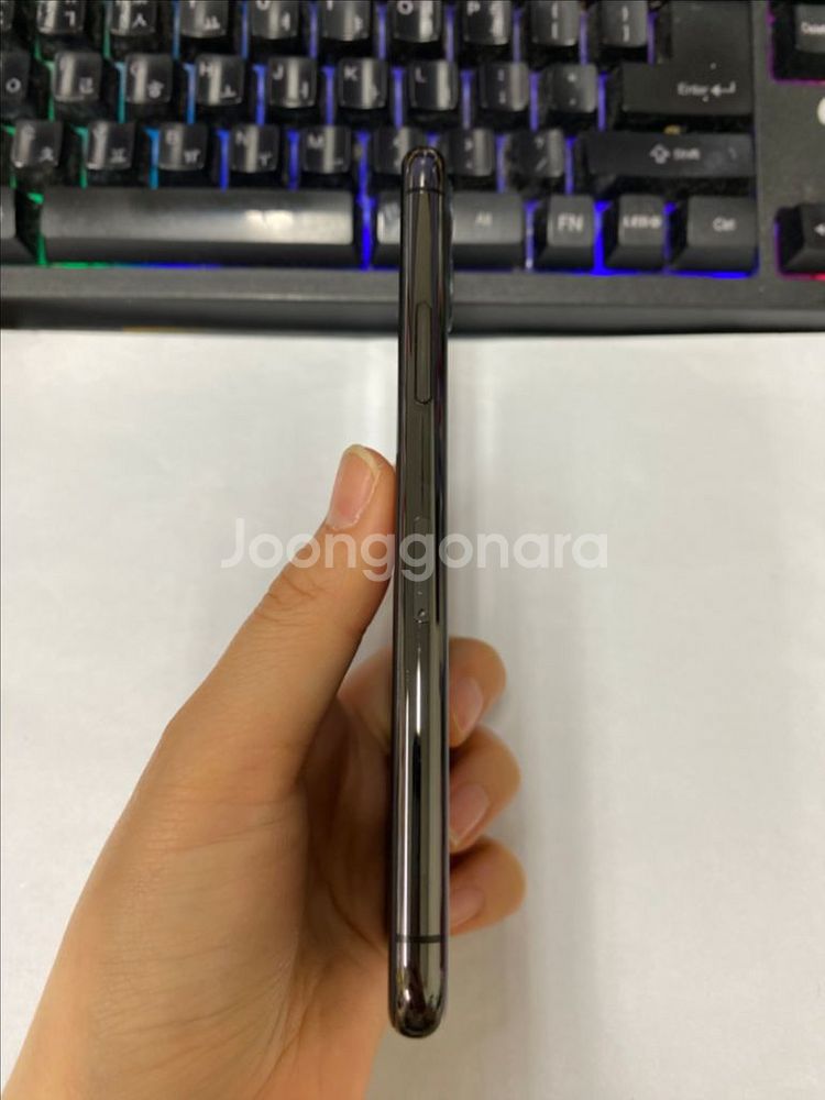 아이폰11프로 그래파이트 AA급 256G 배터리100%--5