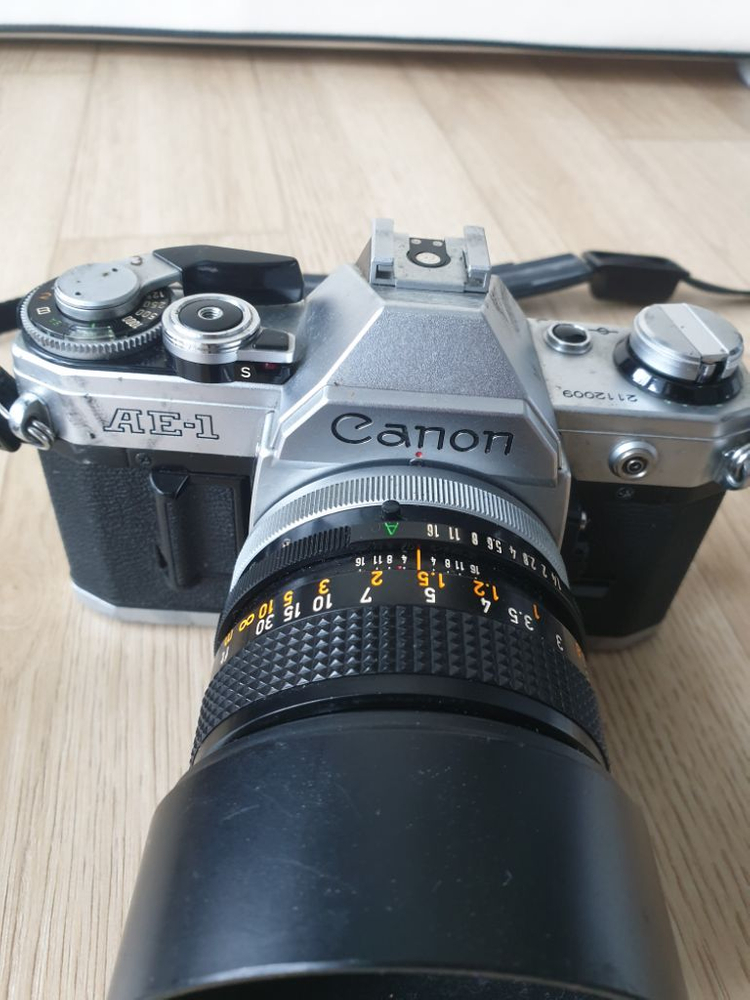 캐논 AE-1 필름 카메라 + 1.4 랜즈 이미지