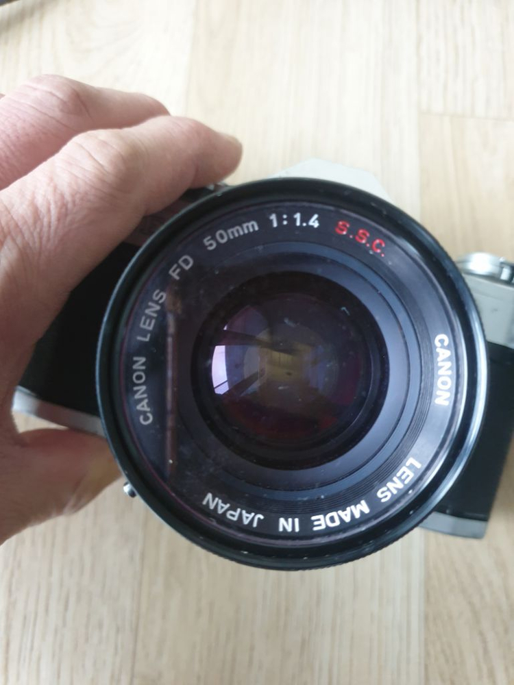 캐논 AE-1 필름 카메라 + 1.4 랜즈 이미지