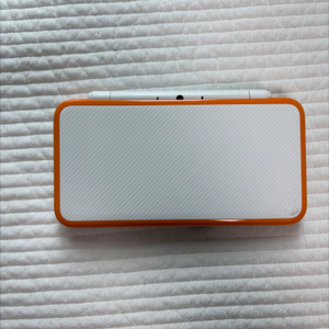 닌텐도 2ds xl 화이트 오렌지 A급 판매합니다