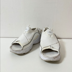 270 PROSPECS 스택스 키높이 샌들